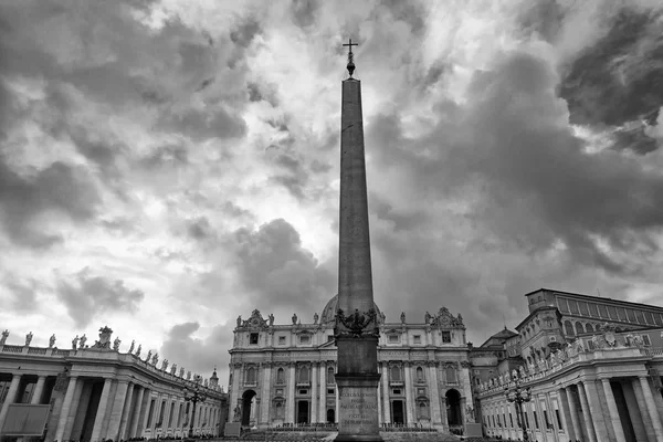 Roma vatican platz kathedrale des heiligen peter — Stockfoto