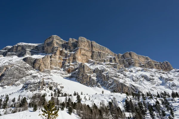 Dolomitas vista panorâmica enorme no inverno tempo de neve — Fotografia de Stock