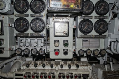 tengeralattjáró vezérlő panel