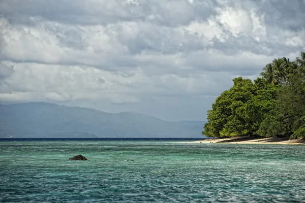 Siladen île de paradis tropical turquoise — Photo