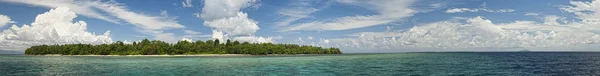 Siladen türkis tropischen Paradies Insel — Stockfoto