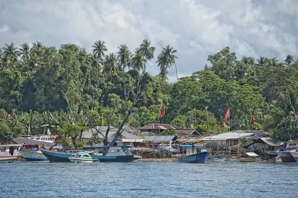 Indonesian fishermen village — Stock Photo, Image