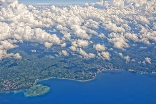 Indonezja sulawesi manado obszar widok z lotu ptaka — Zdjęcie stockowe