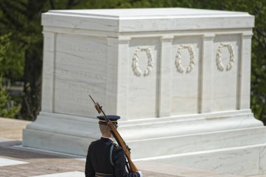meçhul asker Anıtı arlington mezarlığı
