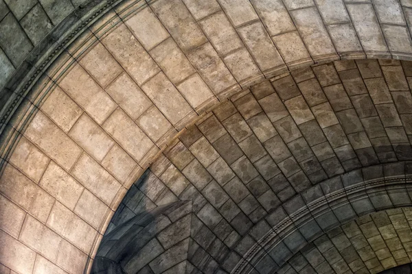 Середньовічні церковні кам'яні арки — стокове фото