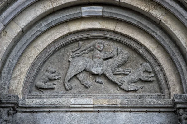 Medeltida marmor bas lättnad — Stockfoto