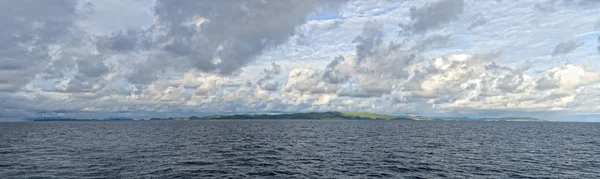 Raja ampat papua ogromny panorama pejzaż — Zdjęcie stockowe