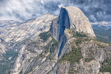 güneşli görünümünü yosemite Vadisi Milli Parkı