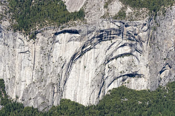 Vue ensoleillée du parc national de la vallée du yosémite — Photo