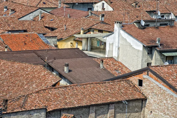 Telha do telhado vila medieval italiana — Fotografia de Stock