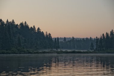 parc de la mauricie Gölü sunrise