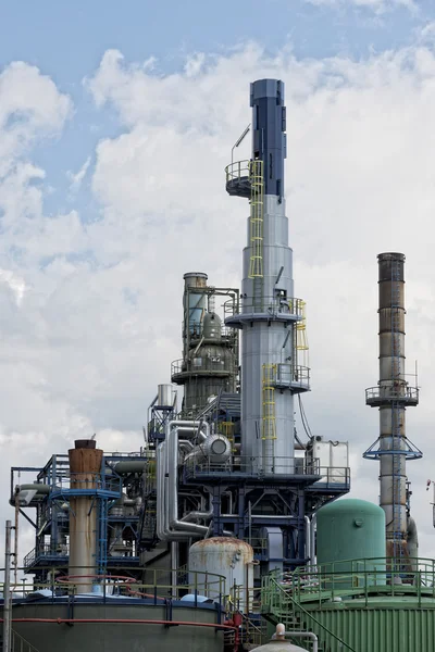 Oil refinery — Stock Photo, Image