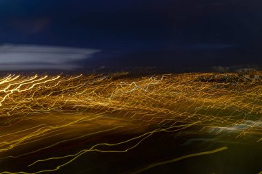 Soyut ışık boyama havaalanı gecesi