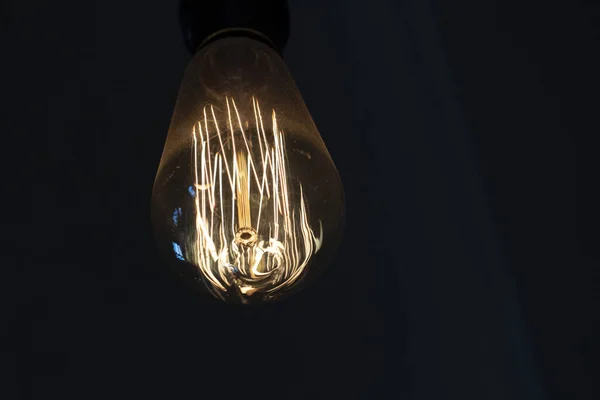 Lampe Glühbirne Detail Isoliert Auf Schwarzem Hintergrund — Stockfoto
