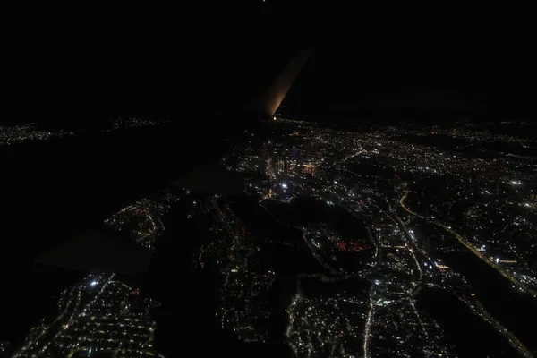 Φώτα Αεροδρομίου Κατά Την Προσγείωση Νύχτα — Φωτογραφία Αρχείου