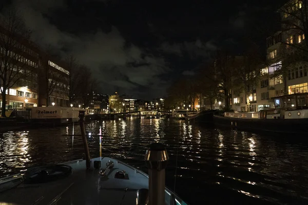 Amsterdam Netherlands Canais Cruzeiro Noite — Fotografia de Stock