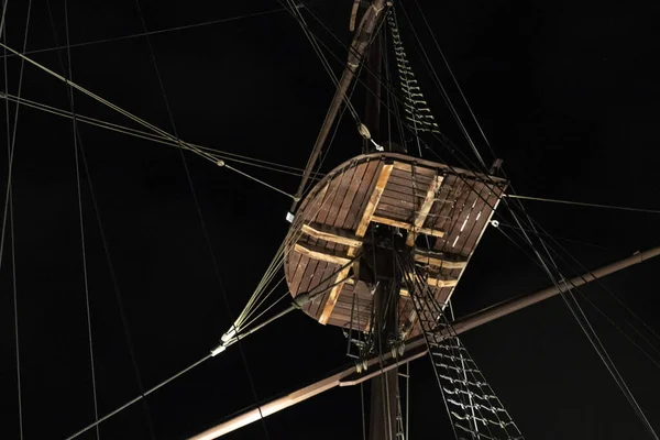 アムステルダム運河船博物館の夜景 — ストック写真