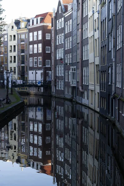 Vista Vertical Del Canal Ámsterdam Amanecer — Foto de Stock