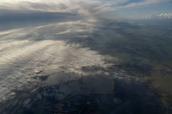 霧と雲アムステルダムエリア空中ビューパノラマ — ストック写真