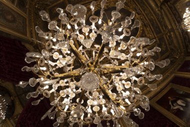 Özgürlük tarzı lüks avize lamba aydınlatma detayı