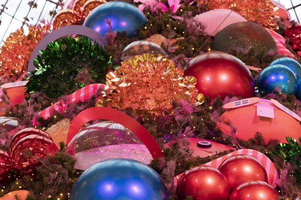 パリクリスマスツリー豪華な装飾の詳細 — ストック写真