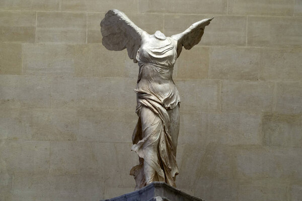 Samothrace Nike winged cictory greek god statue