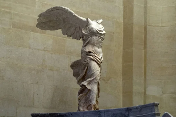 Samothrace Nike Winged Cictory Greek God Statue — Stock Photo, Image