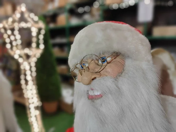 サンタクロースのクリスマスの装飾図の顔の詳細を閉じる — ストック写真