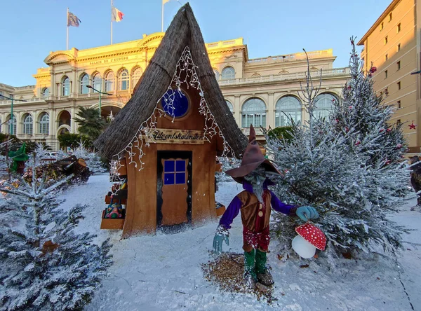 Menton Frankrijk December 2021 Kerstdorp Open Voor Kerst Sneeuw Rendieren — Stockfoto