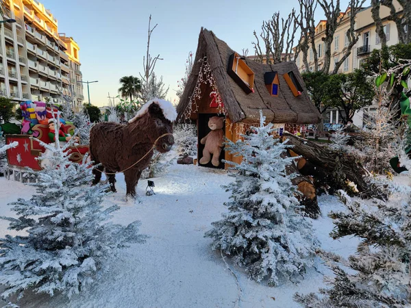 Menton Frankrijk December 2021 Kerstdorp Open Voor Kerst Sneeuw Rendieren — Stockfoto