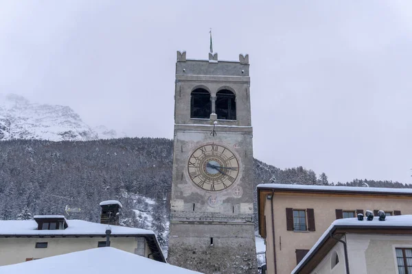 Desa Bormio Abad Pertengahan Valtellina Italia Bawah Salju Musim Dingin — Stok Foto