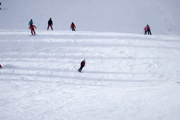 Many Skiers Skiing Dolomites Gardena Valley Snowy Mountains — стоковое фото
