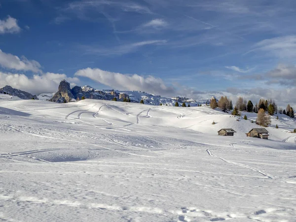 Dolomites Snow Panorama Wooden Hut Val Badia Armentarola Hill — Fotografia de Stock