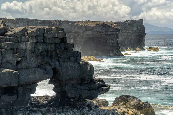 Pico Eiland Golven Lava Kliffen Landschap — Stockfoto