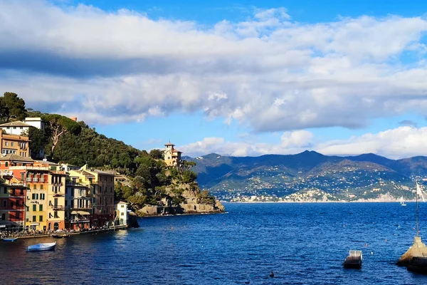 Portofino Schilderachtig Dorp Italië Kleurrijke Gebouwen Villa Landschap — Stockfoto