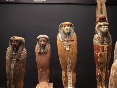 Mısırlı lahit hiyeroglifler kapanıyor.