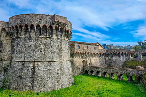 Sarzana Castle Fortress Stone Wall Towers View — Stock Photo, Image