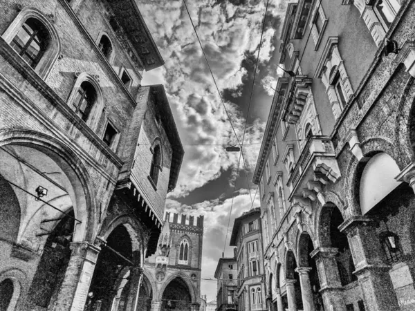 Bologna Italia Casas Edificables Medievales Mercanzia Lugar Blanco Negro Estilo — Foto de Stock