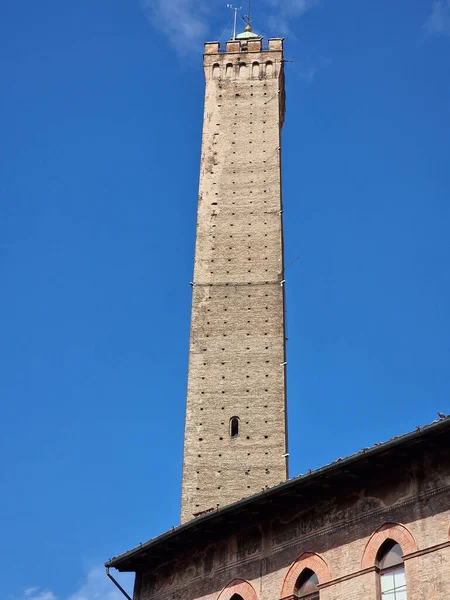 Μορταδέλα Italy Μεσαιωνική Δύο Θέα Πύργο Οφείλεται Torri — Φωτογραφία Αρχείου