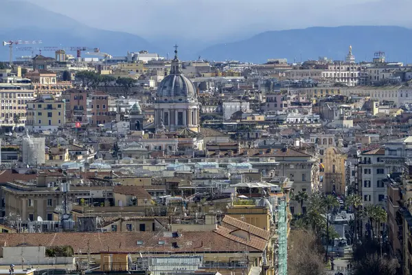 罗玛鸟瞰城市景观从Vatican博物馆全景 — 图库照片