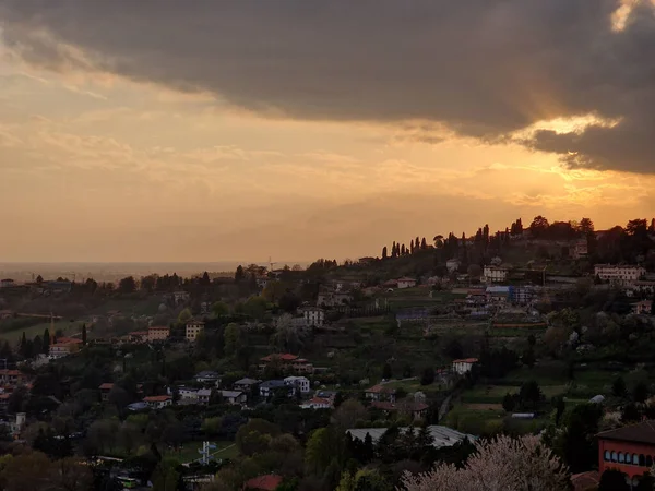 Bergamo Middeleeuwse Stad Bij Zonsondergang Uitzicht — Stockfoto