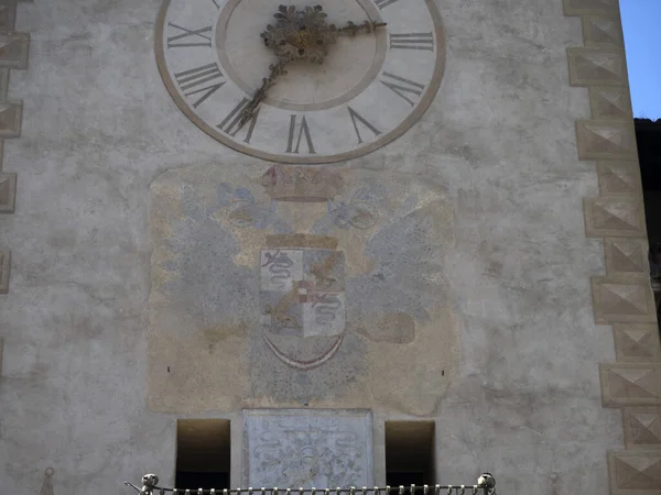 Часы Башня Милан Символ Venice Бергамо Средневековые Дома Высокого Города — стоковое фото