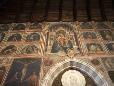 Padova Palazzo Della Ragione eski ortaçağ hukuk mahkemesi adalet salonu binası.