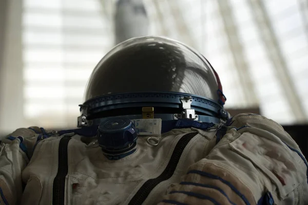 宇航员空间头盔的近景细节 — 图库照片