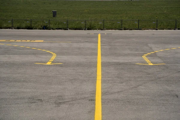 Genoa Airport Terminal Runway View Panorama — Foto de Stock