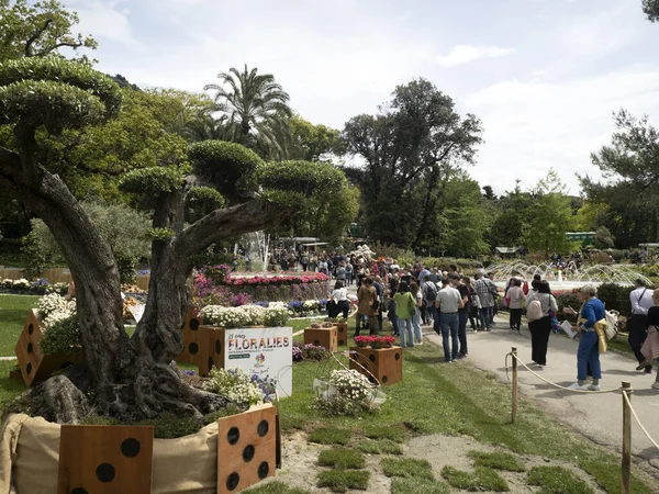 GENOA, İtalya - 7 Mayıs 2022 - Euroflora uluslararası çiçek sergisi Nervi Park 'ta