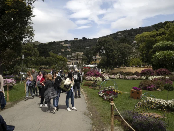 GENOA, İtalya - 7 Mayıs 2022 - Euroflora uluslararası çiçek sergisi Nervi Park 'ta