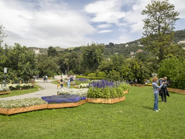 GENOA, İtalya - 7 Mayıs 2022 - Euroflora uluslararası çiçek sergisi Nervi Park 'ta