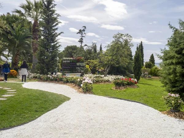 GENOA, İtalya - 7 Mayıs 2022 - Euroflora uluslararası çiçek sergisi Nervi Park 'ta