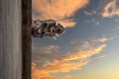 İpek Borsası binası Valencia Lonja de la Seda gargoyles detay gün batımı manzarası